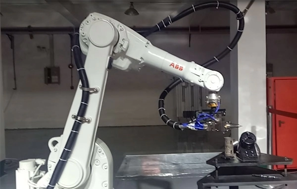 Wycinarka laserowa 3D z ramieniem robota do cięcia i spawania rur i rur