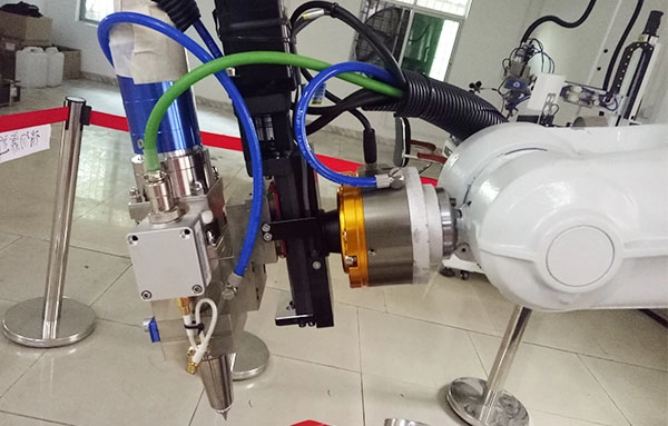 Maszyna do cięcia i spawania laserowego ramienia robota Baisheng do przetwarzania 3D