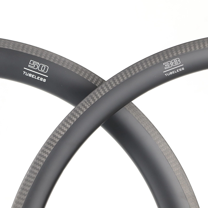 Felgi węglowe 700C Hamulec obręczowy do roweru szosowego o szerokości 25 mm Carbon Clincher 38 mm i 50 mm głębokości