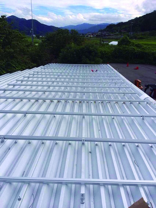 Dachowe aluminiowe szyny montażowe na energię słoneczną