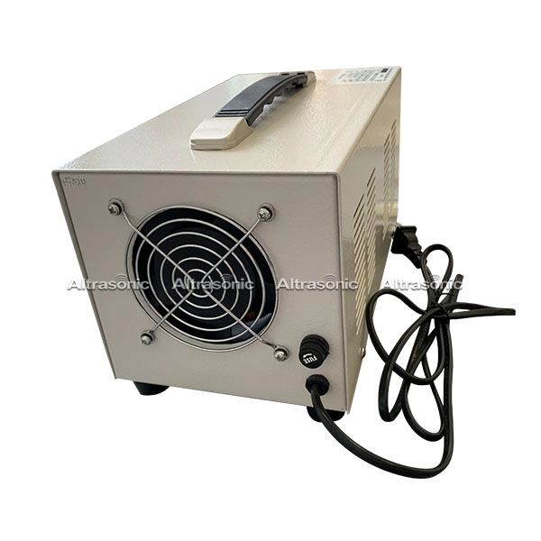Analogowy generator ultradźwiękowy 40 Khz do cięcia z wymiennym ostrzem