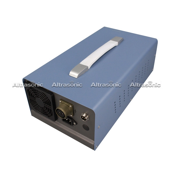 Cyfrowy generator ultradźwiękowy o wysokiej częstotliwości zgrzewanie punktowe dla PVC między cienkim kartonem