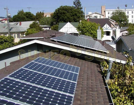 System montażu słonecznego na dachu gontowym