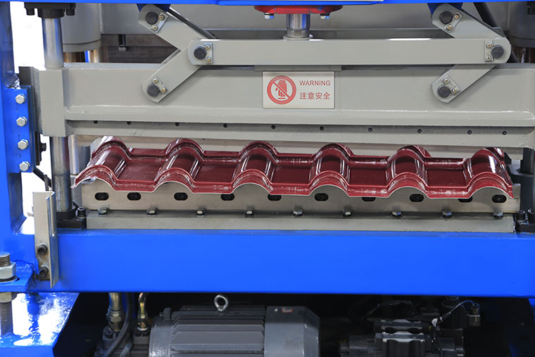 Glazed Tile Roll Forming Machine