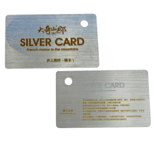 Karta VIP ze szczotkowanej stali nierdzewnej w kolorze srebrnym