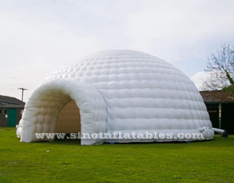 50 osób Nadmuchiwany namiot kopułowy igloo o długości 10 metrów, biały, gigantyczny, z tunelem wejściowym wykonanym z błyszczącej plandeki pcv