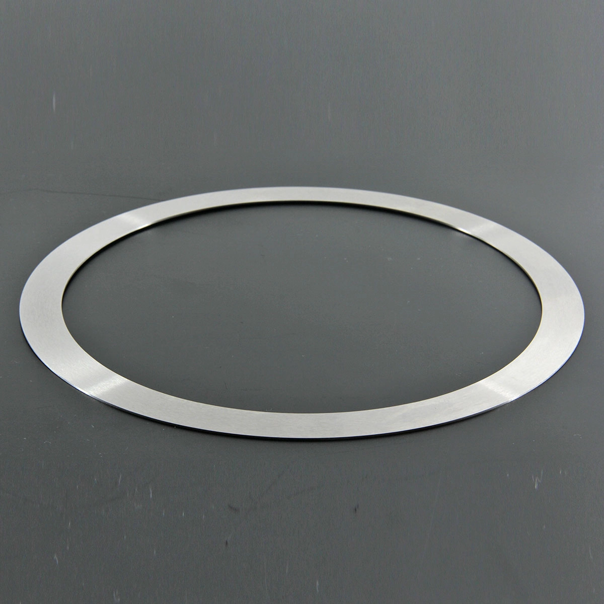 Wysokiej jakości metalowy stalowy element dystansowy linii cięcia wzdłużnego