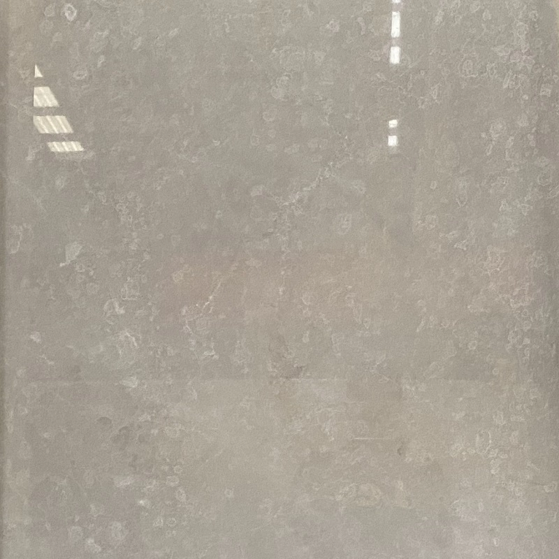Polerowane marmurowe płyty Crema Uno w kolorze beżowym