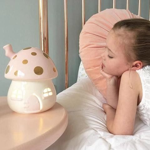 Porcelanowa lampka nocna Fairy Mushroom w kolorze różowego złota