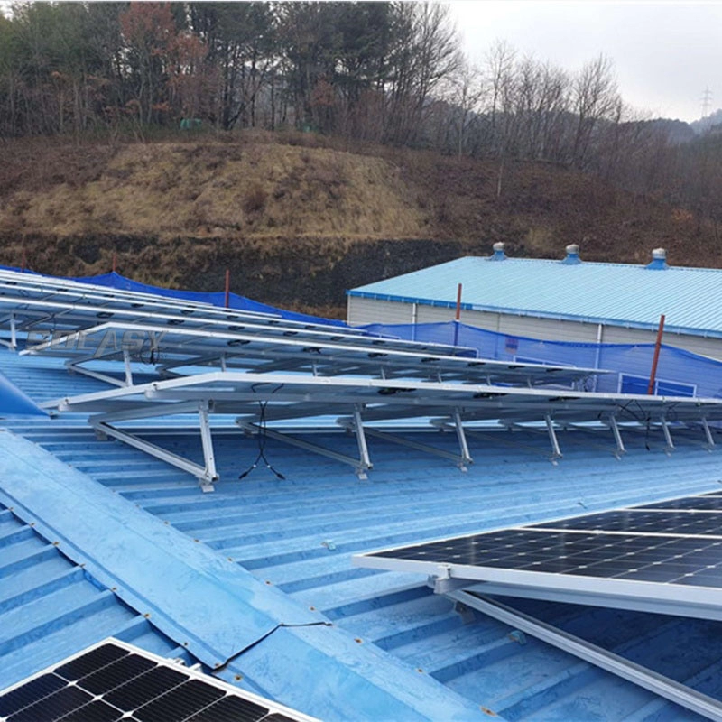 Montaż na dachu energii słonecznej PV do domu