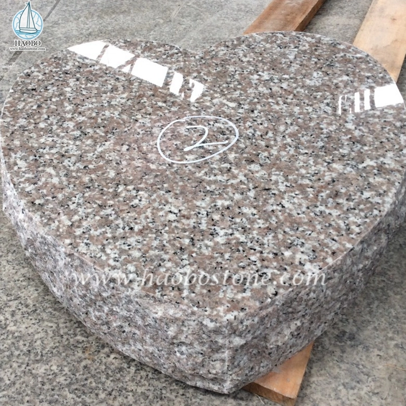 Chiny Granit G635 Granitowe serce rzeźbione nagrobek pogrzebowy