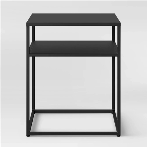 Czarny metalowy stolik z półką