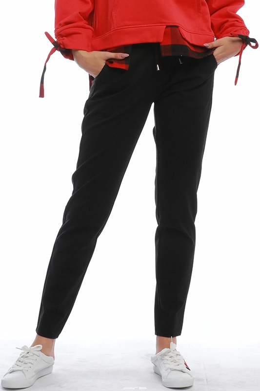 Damskie spodnie dresowe dresowe z mankietami w kolorze czarnym z elastyczną talią