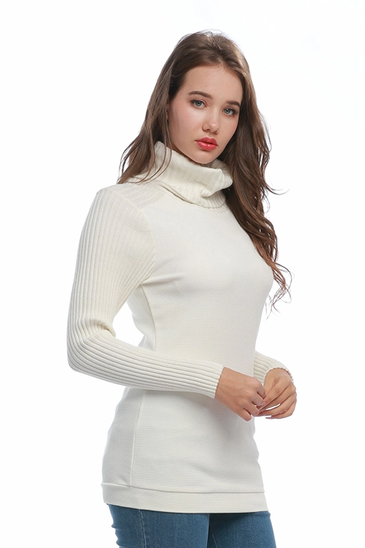 Klasyczny biały jesienny sweter damski z długim rękawem z golfem i dzianiną