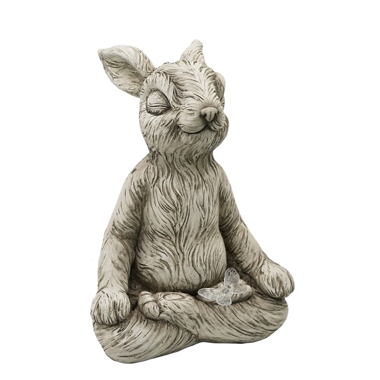 Żywiczny posąg medytującego ogrodu królika