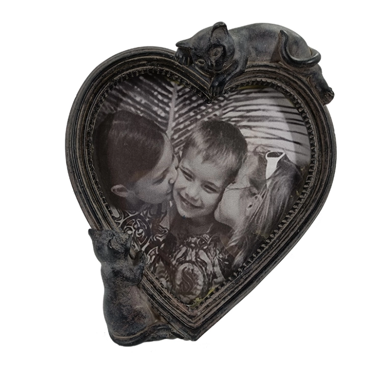 Ramka na zdjęcie w kształcie serca z brązu z żywicy poliestrowej i kotkami