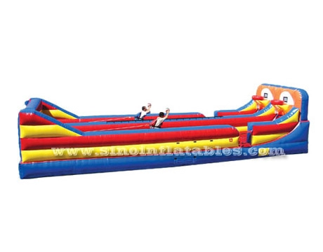 Odkryty dwutorowy nadmuchiwany bungee dla dzieci N dorosłych z rzucaniem koszykówki od Sino Inflatables