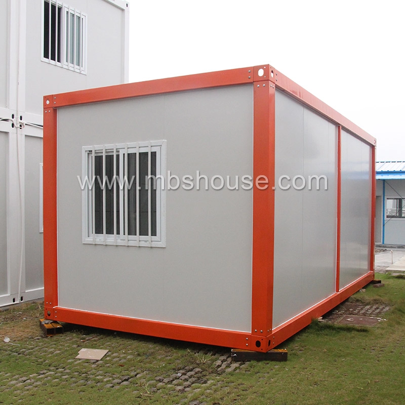 Mały prefabrykowany dom kontenerowy z zestawem akcesoriów łazienkowych
