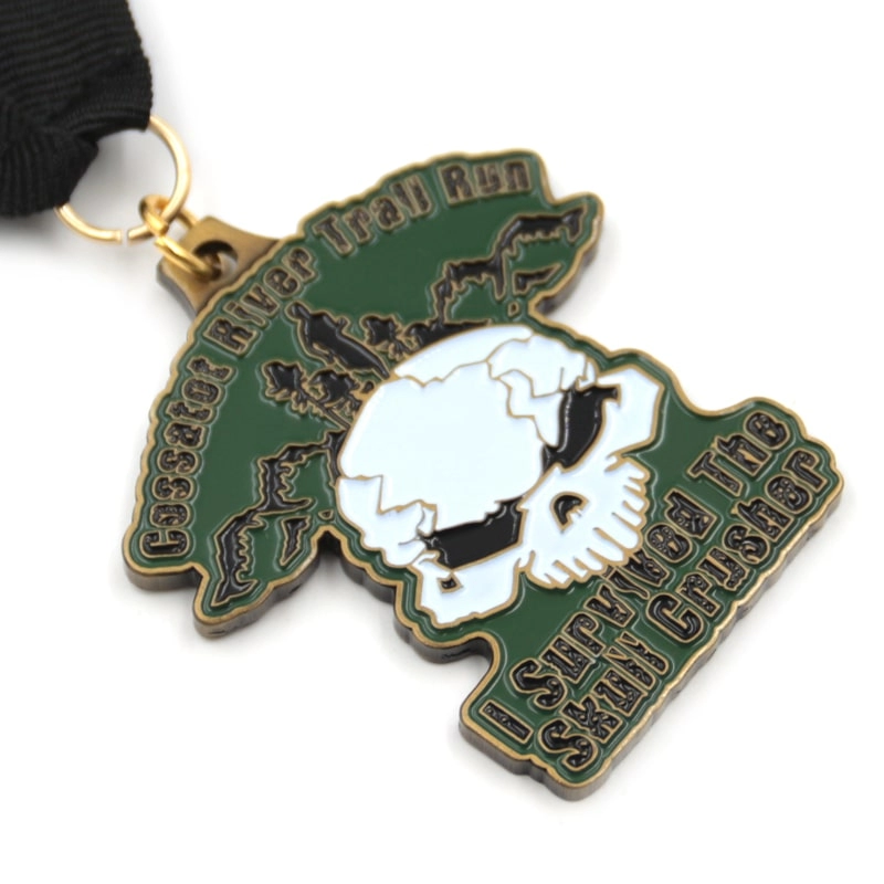 Medale do biegu przełajowego z czaszką producenta Design