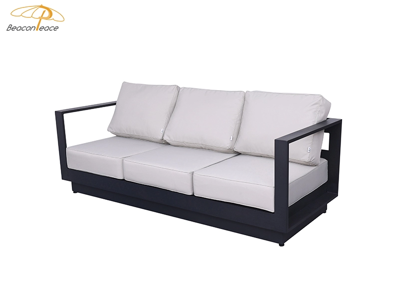 Aluminiowa trzyosobowa sofa ogrodowa na każdą pogodę